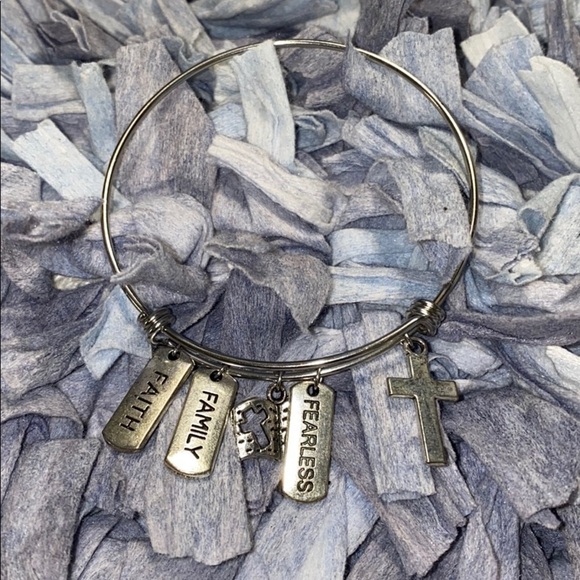 Faith stainless steel charm bracelet - Picture 2 of 2